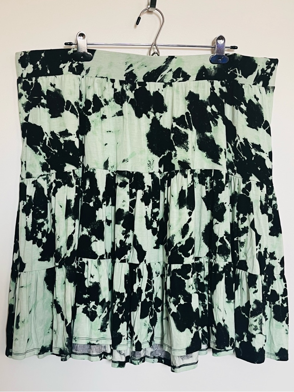 Torrid Mint Green and Black Tiered Skirt Size 2X